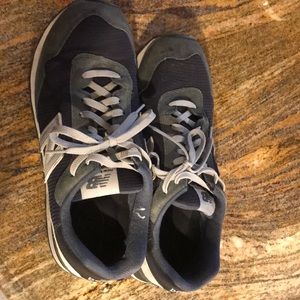 Men’s new balance sneakers